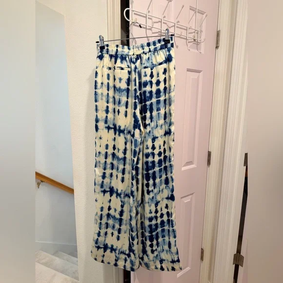 House of Harlow 1960 Tie Dye Wide Leg Satin Flowy Pants Trousers Blue and White - Picture 11 of 11